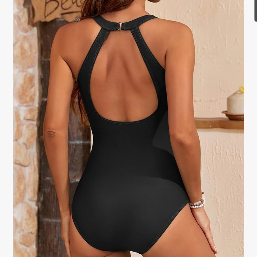 Chic Black Keyhole One-Piece Tummy Control Swimsuit Size Med - Picture 2 of 4